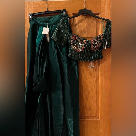 Sani Adya Drape Saree - Emerald size XS retail $598.00 new Indian Wedding Lengha - Picture 8 of 8